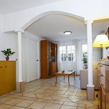 Casa Quevedo 坎布里尔斯